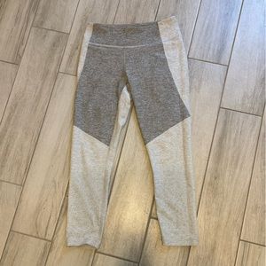 Outdoor Voices Leggings Size Medium